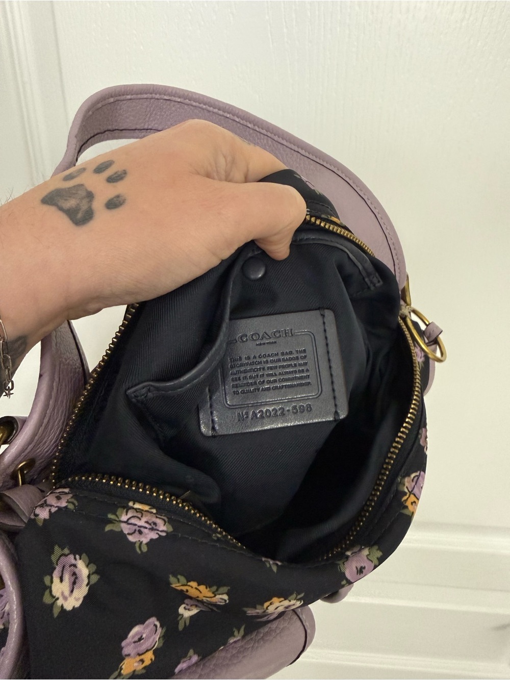 Vintage Coach Shoulder Bag Black Nylon Rose Print Lavender Leather No.A2022 596 - Picture 7 of 7